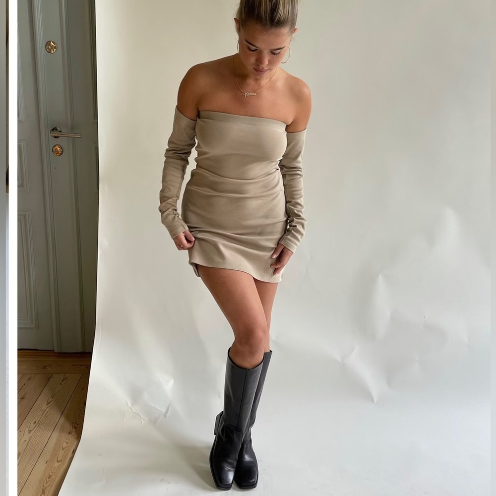 NWT Djerf Avenue - Tube Dress & Sleeves Nougat